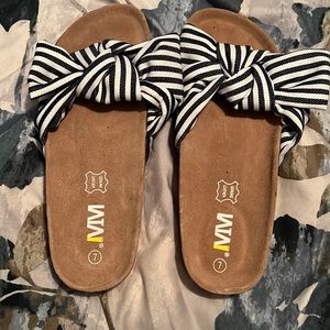 IVIVI women’s size 7 navy/white sandals.  Never worn